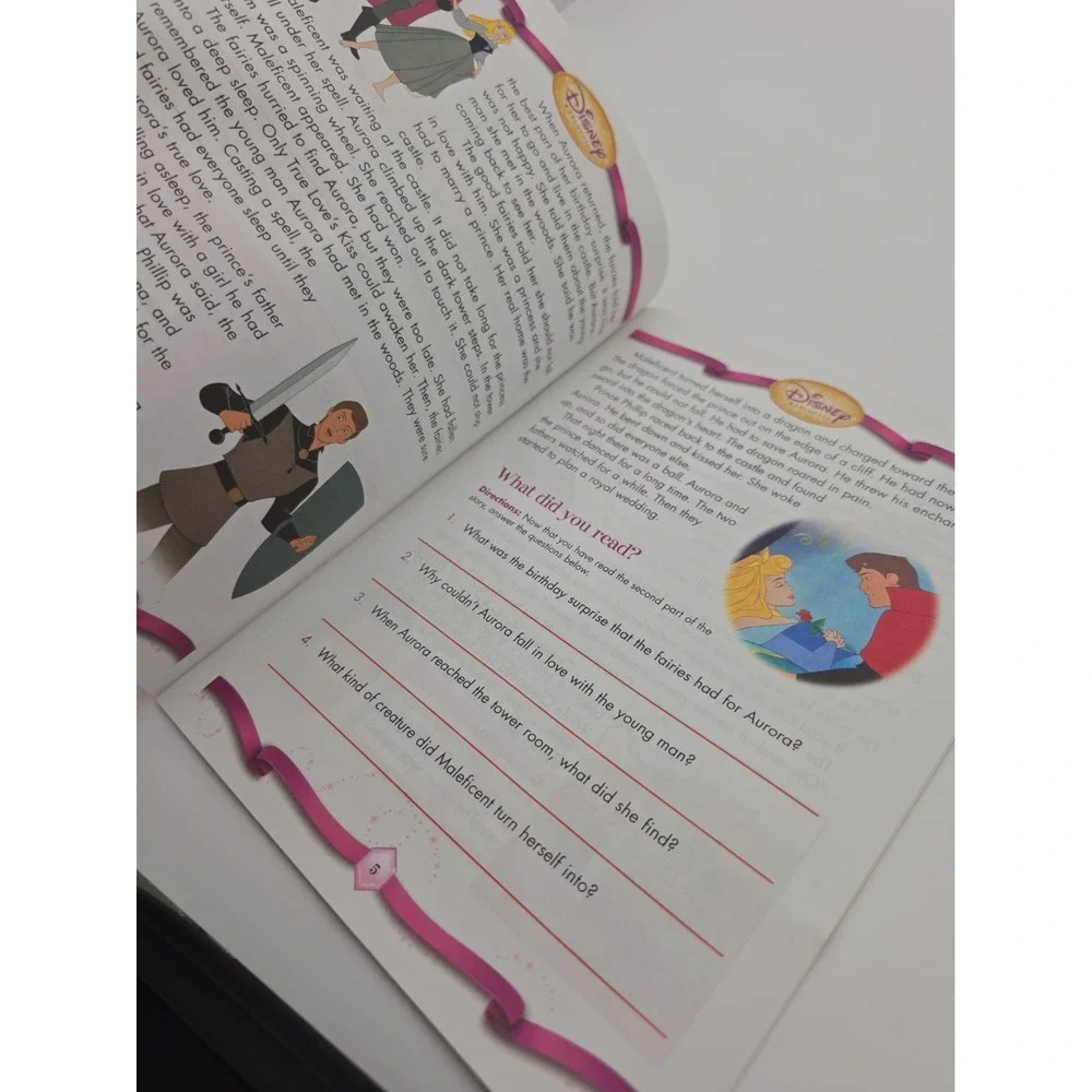 Nos Disney Princess Reading Comprehension Workbook 32 pages  (2007)